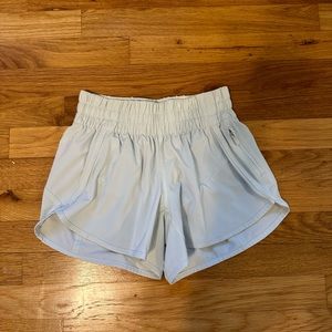 Lululemon tracker V shorts